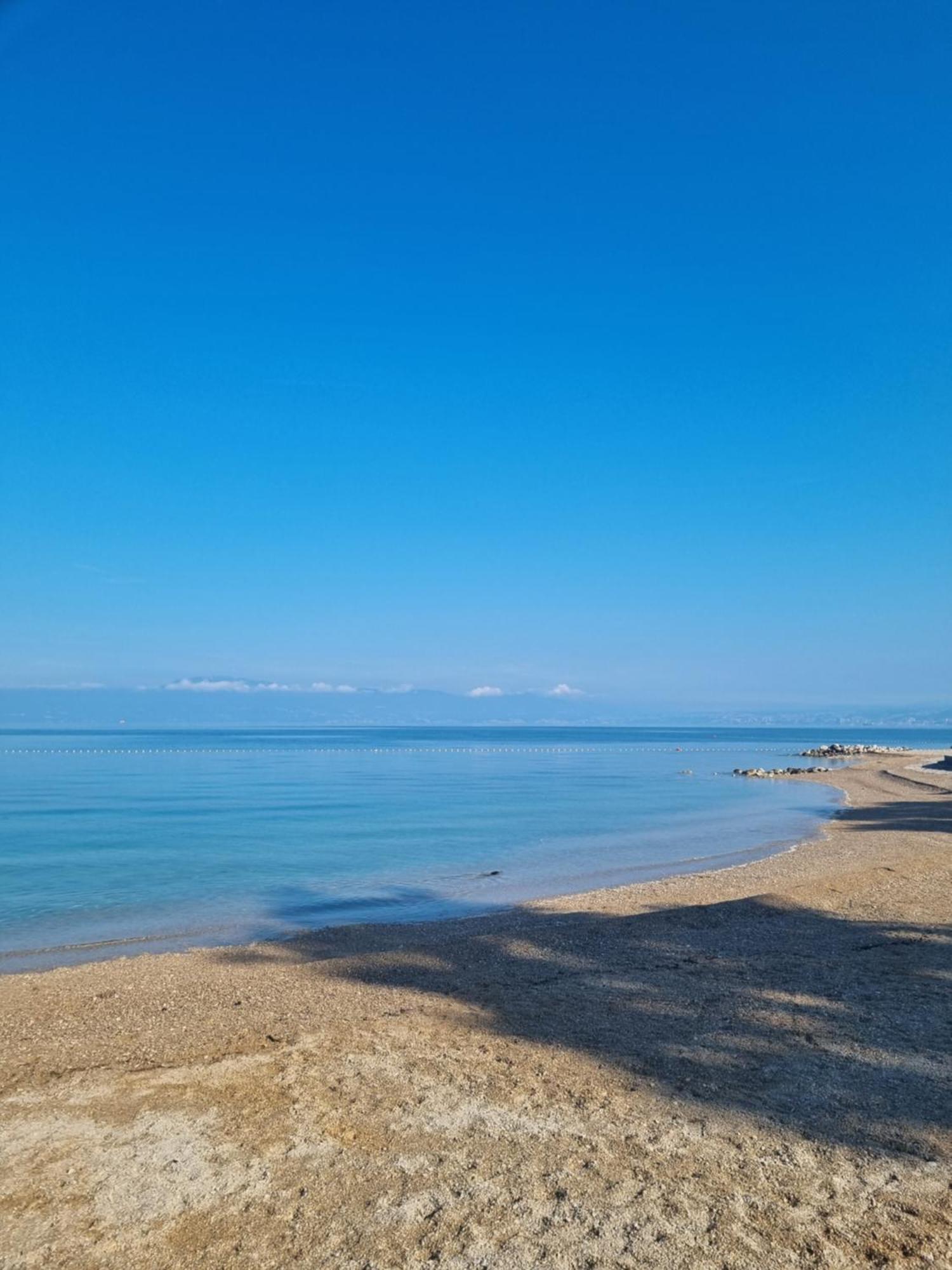 Villa Njivice Apartman Marina Eksteriør billede