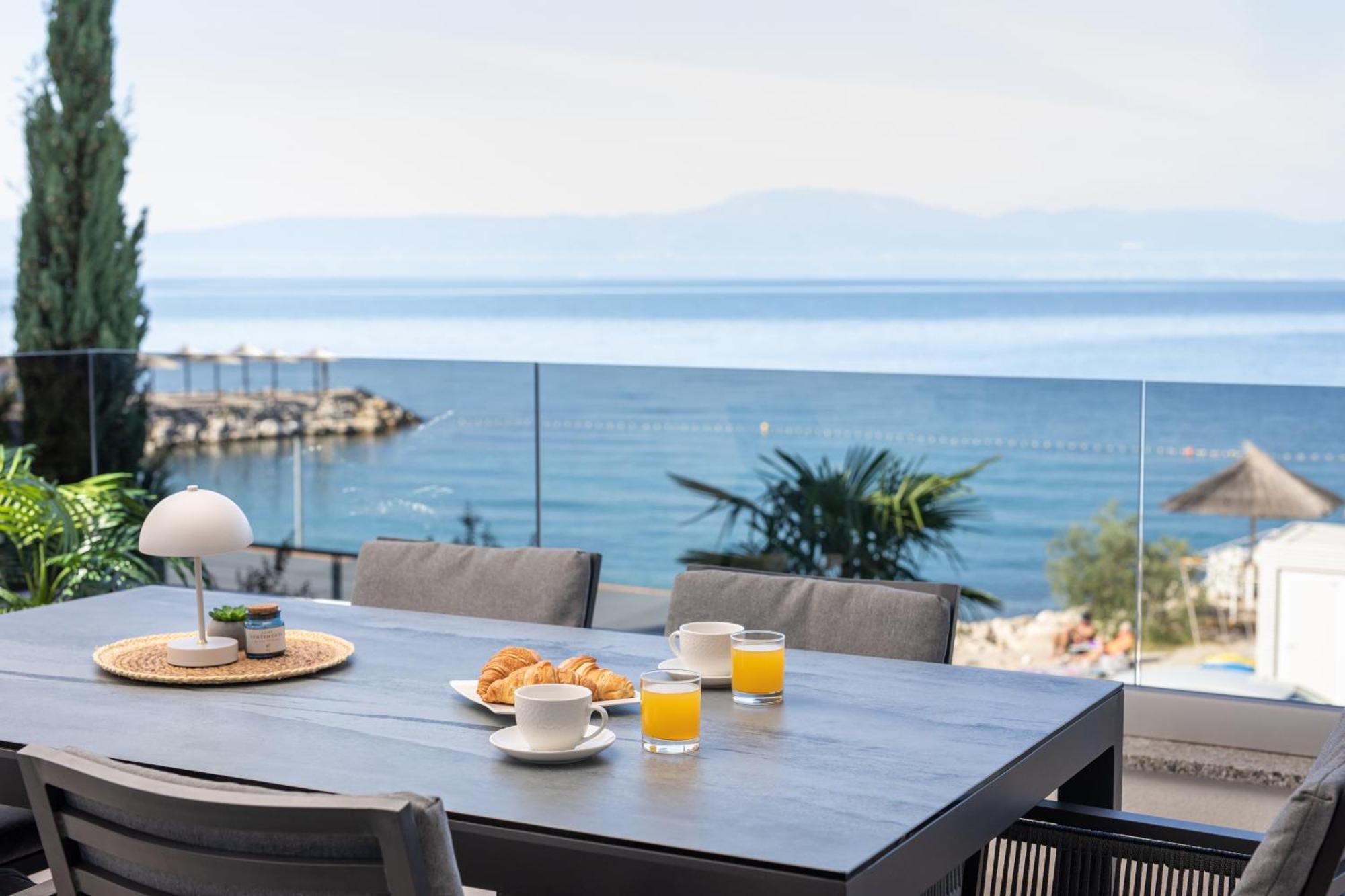 Villa Njivice Apartman Marina Eksteriør billede