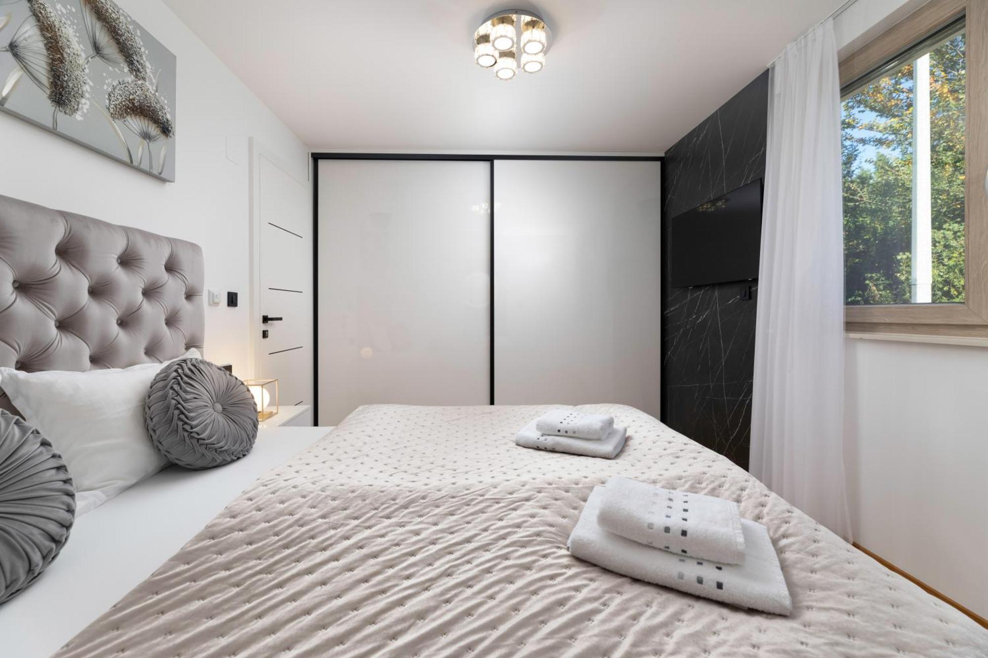 Villa Njivice Apartman Marina Eksteriør billede