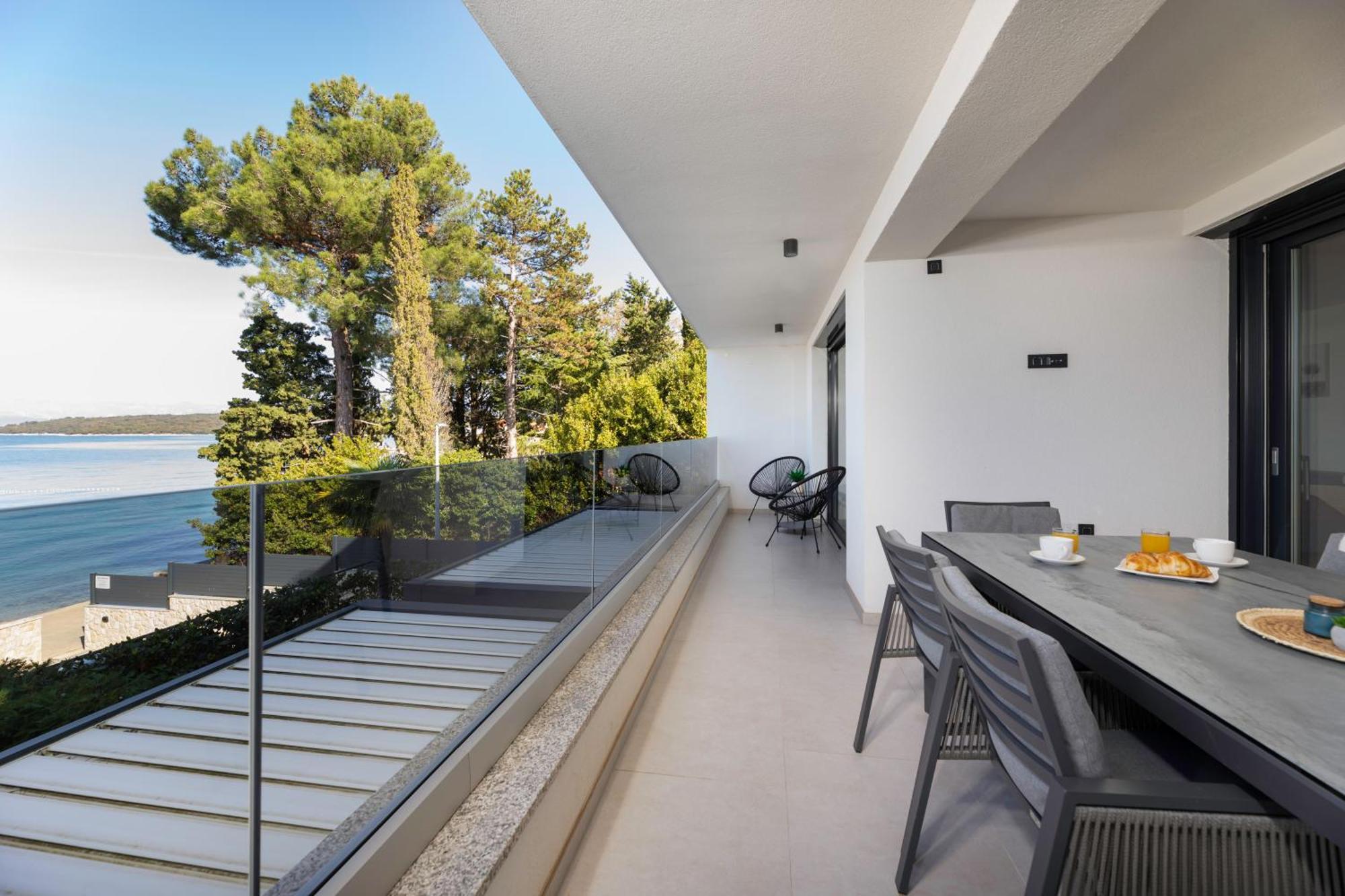 Villa Njivice Apartman Marina Eksteriør billede
